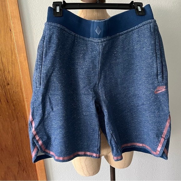 NIKE x PIGALLE sz M Blue Sweatshorts Basketball Shorts Nikelab Fleece 872896 - Picture 1 of 10
